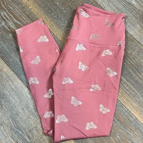 Beyond Yoga Pants - Beyond Yoga - ‘Mauve Butterflies’ High Waist leggings. SZ: M EUC Firm!